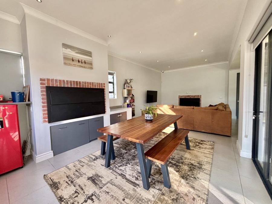 To Let 3 Bedroom Property for Rent in Vierlanden Western Cape